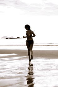 ���f���w���Ƃ́H